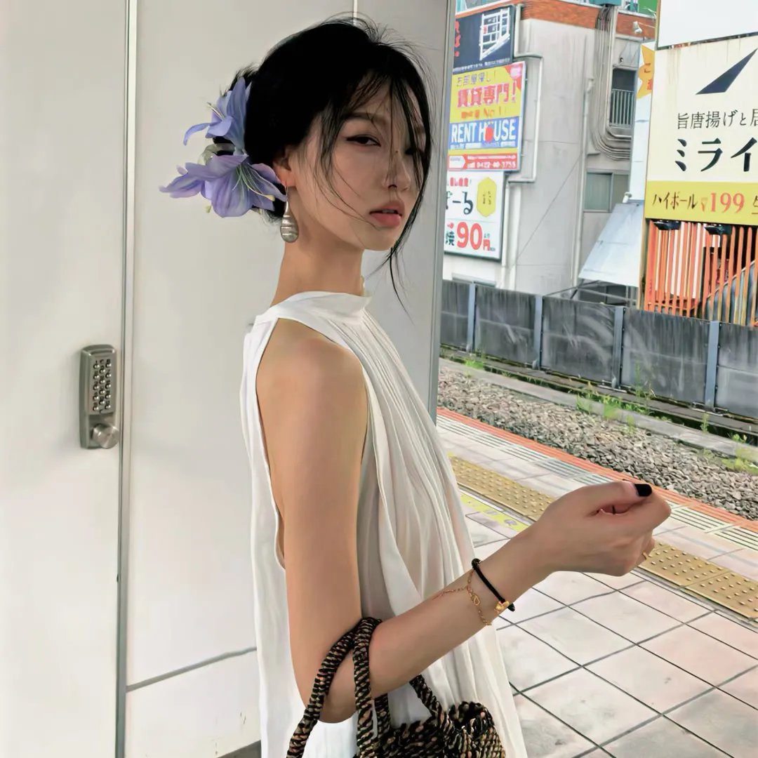 黄金庭院:冬日里的新年愿望